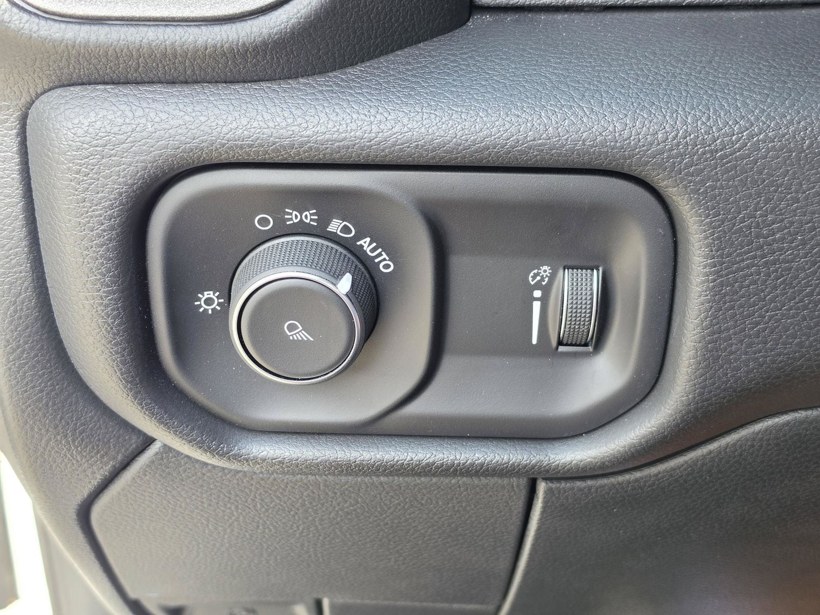 2024 RAM Ram 2500 Pickup Tradesman - Photo 22