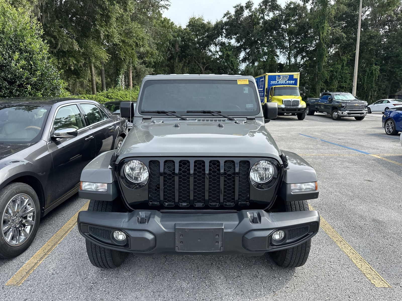 2022 Jeep Gladiator Altitude photo 2