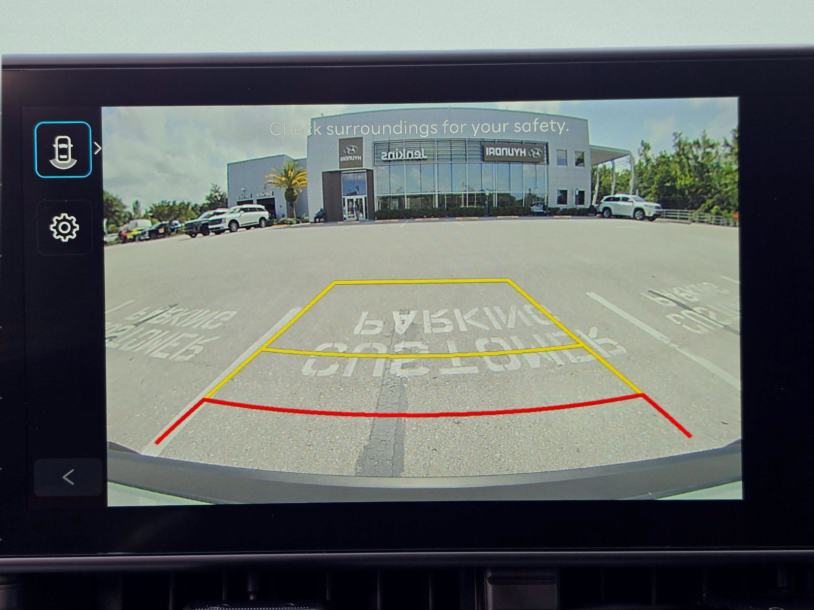 2025 Hyundai Kona SEL Convenience - Photo 25