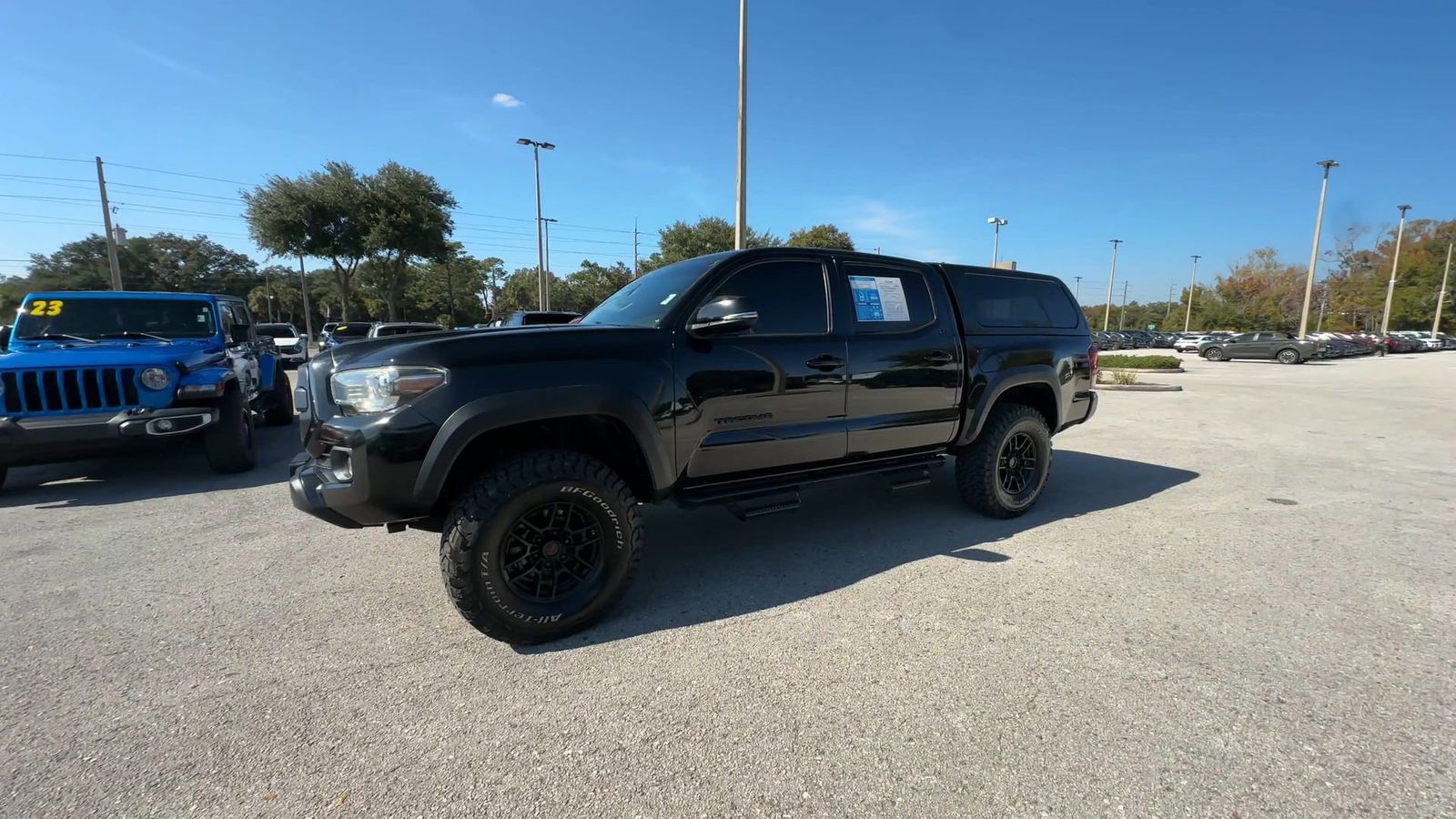 2021 Toyota Tacoma SR5 V6 4x4 photo 2