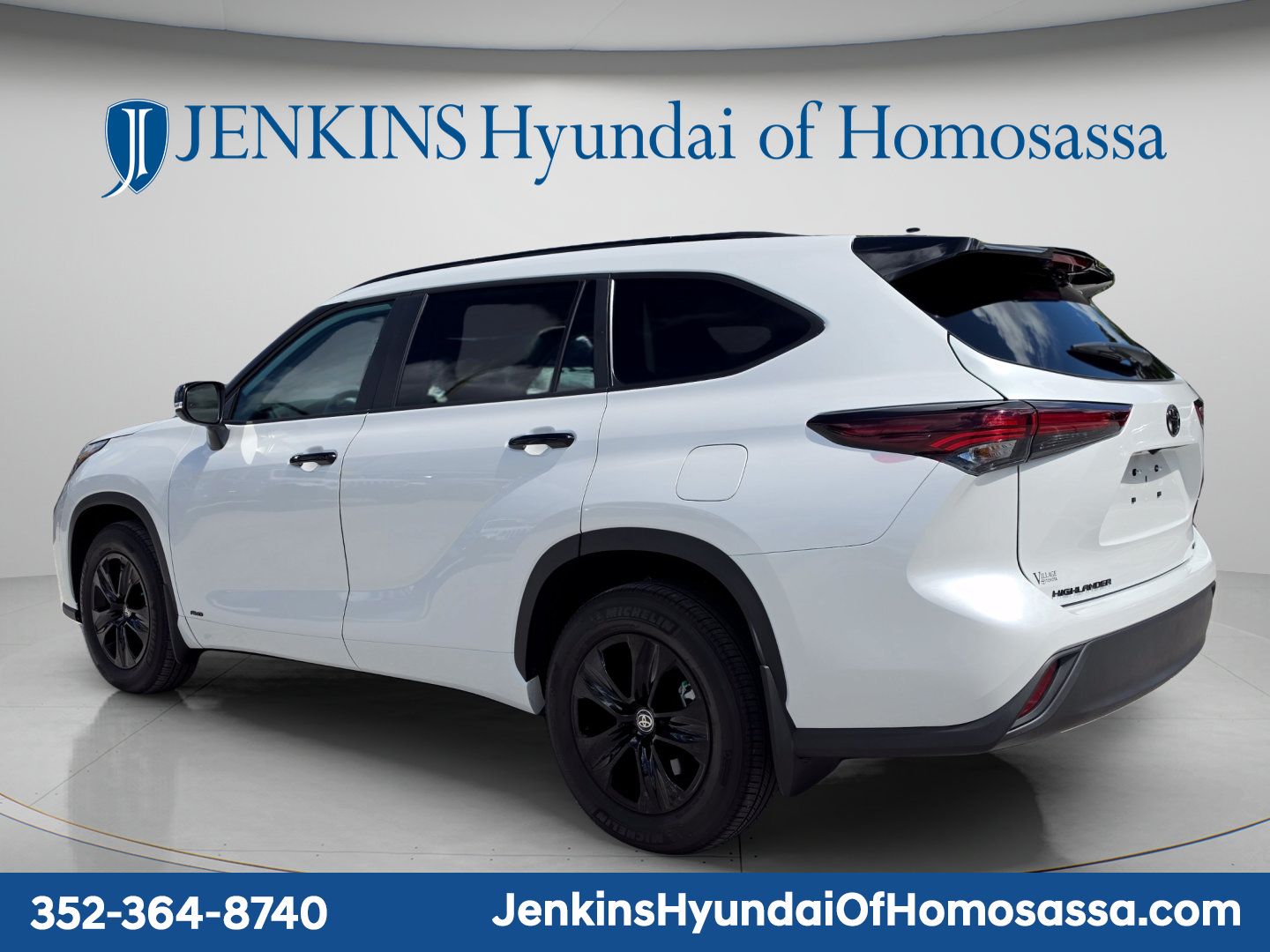 2025 Toyota Highlander XLE Nightshade - Photo 8