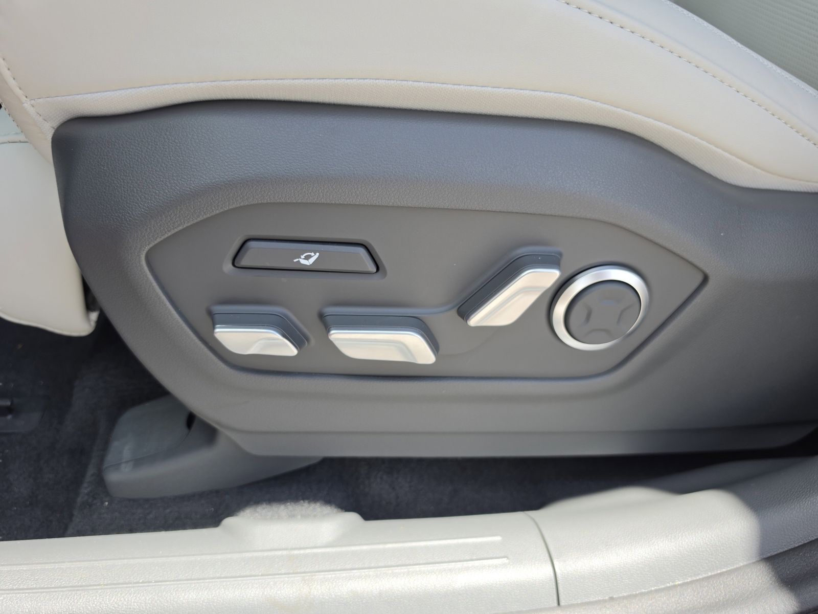 2026 Hyundai Santa Fe Calligraphy - Photo 25