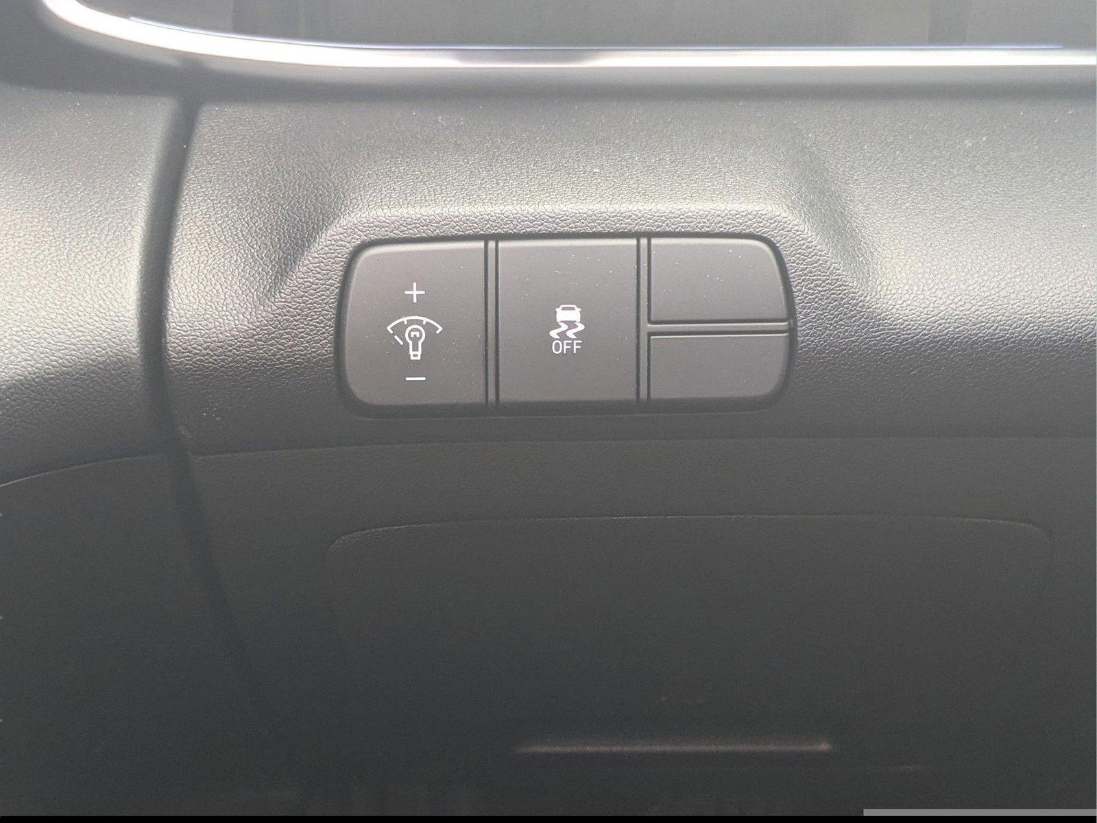 2025 Hyundai Elantra SEL - Photo 27