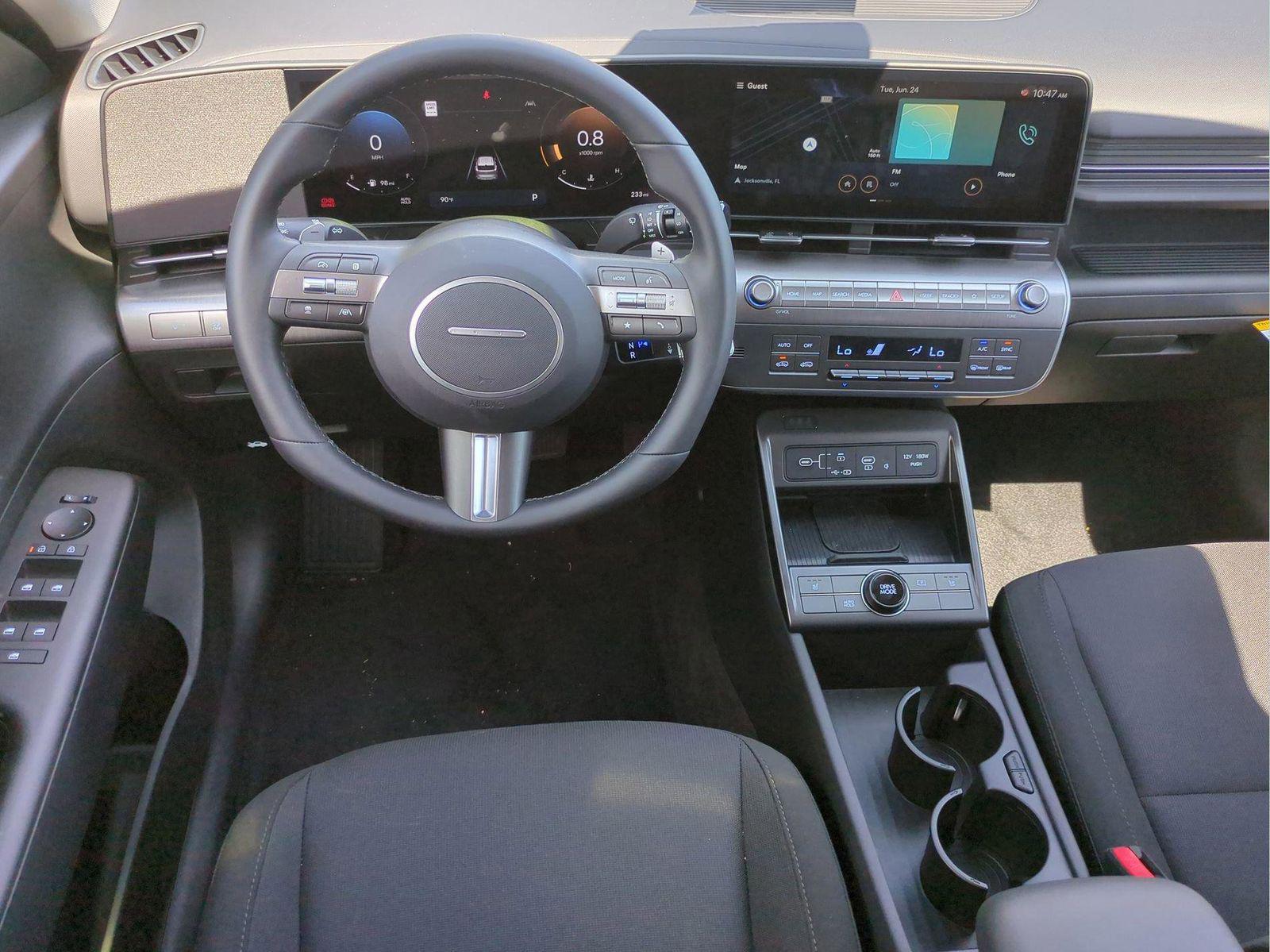 2025 Hyundai Kona SEL Convenience - Photo 19