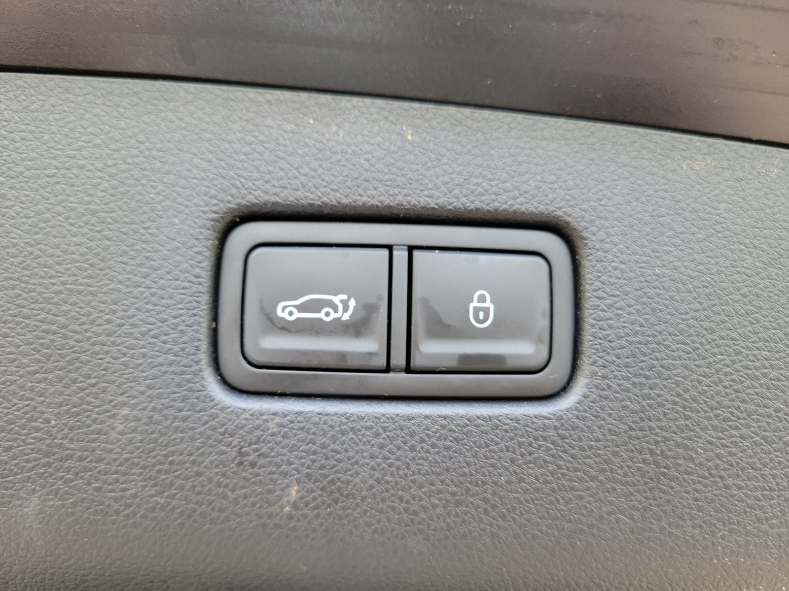 2023 GENESIS GV70 Standard - Photo 17