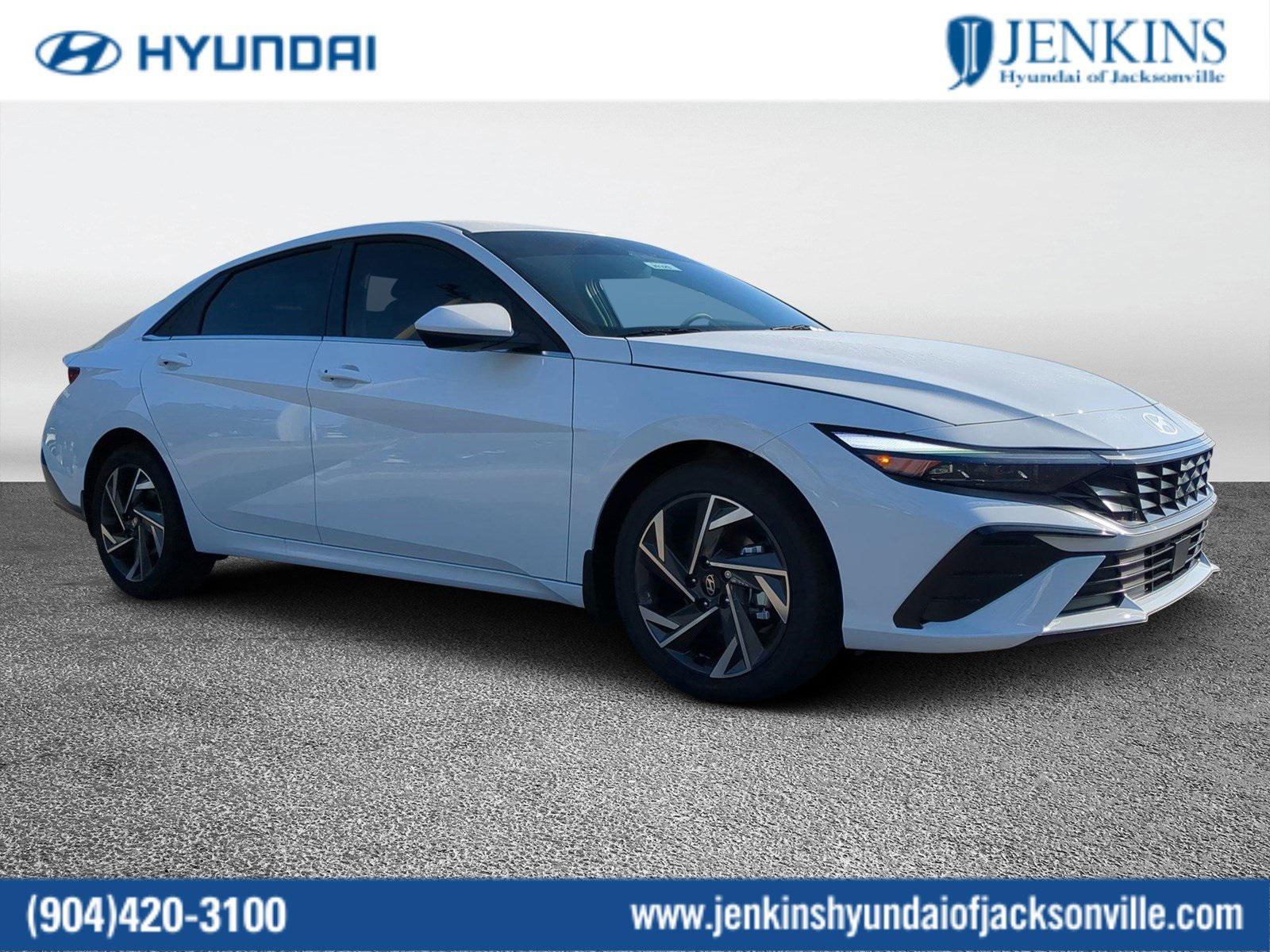 2025 Hyundai Elantra SEL's photo