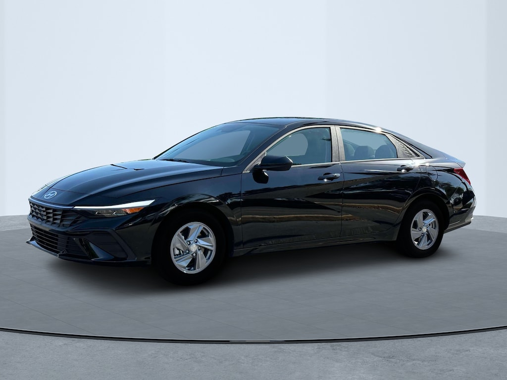 New 2025 Hyundai Elantra SE Sedan