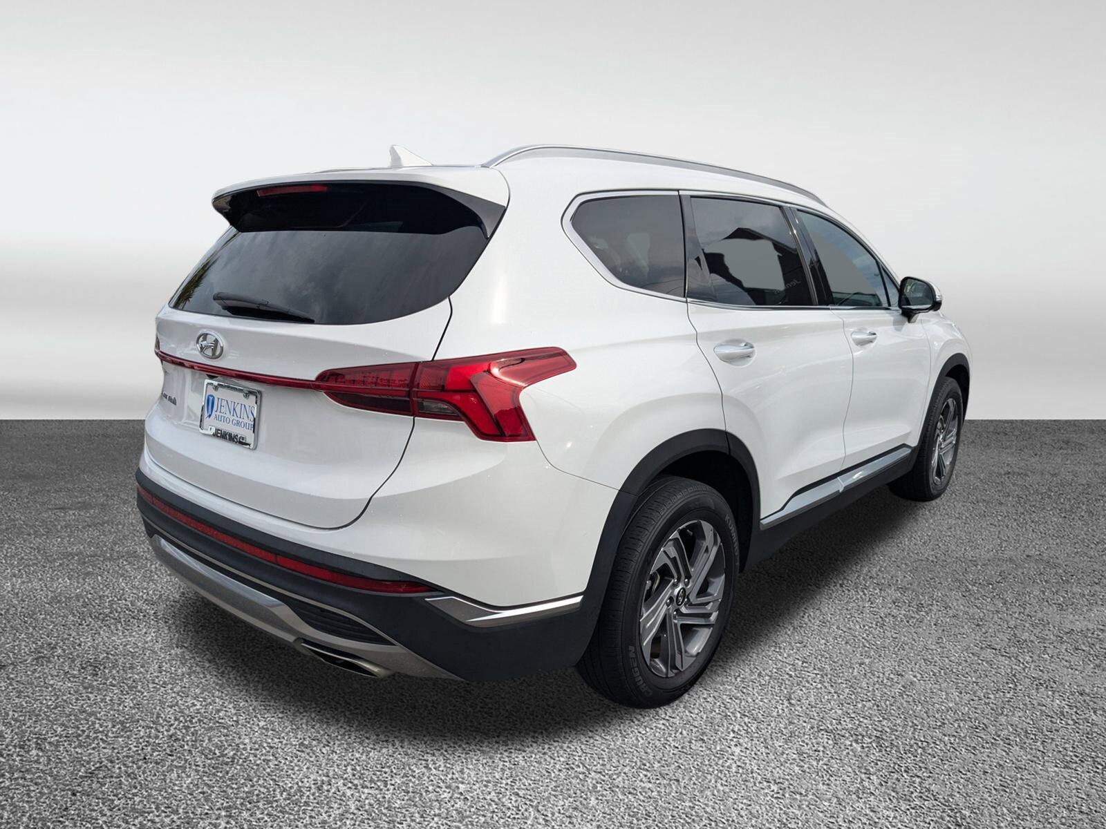 2023 Hyundai Santa Fe SEL Premium photo 2
