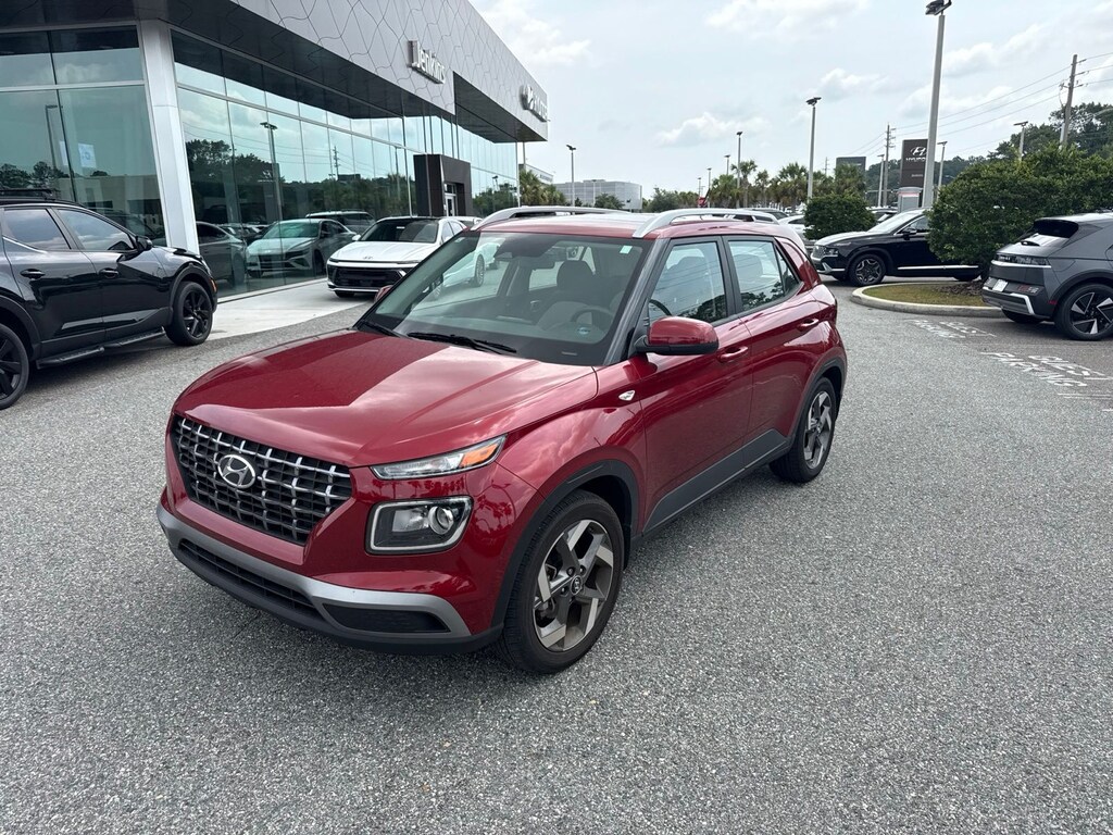 Used 2025 Hyundai Venue SEL SUV
