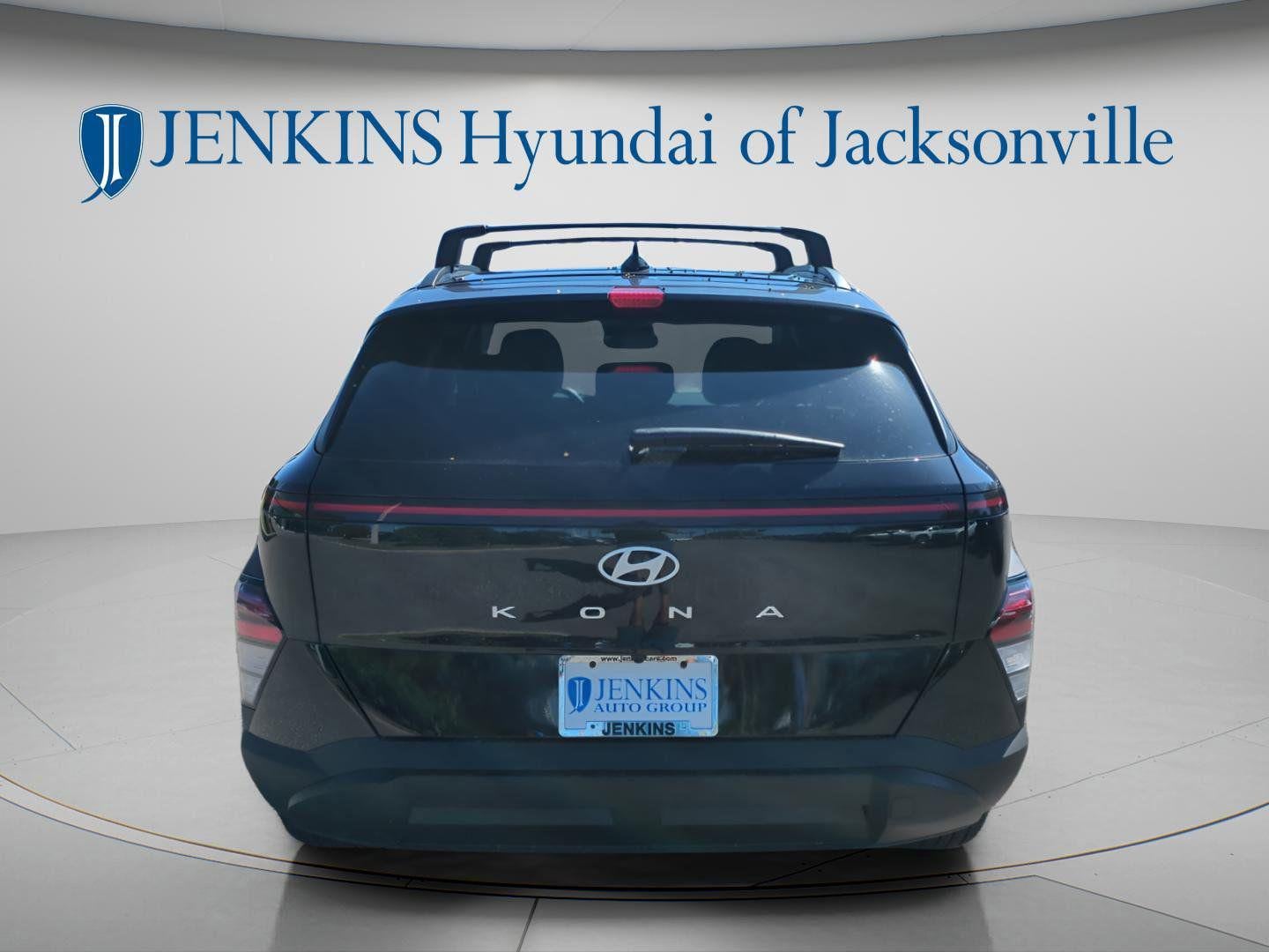 2025 Hyundai Kona SEL - Photo 8