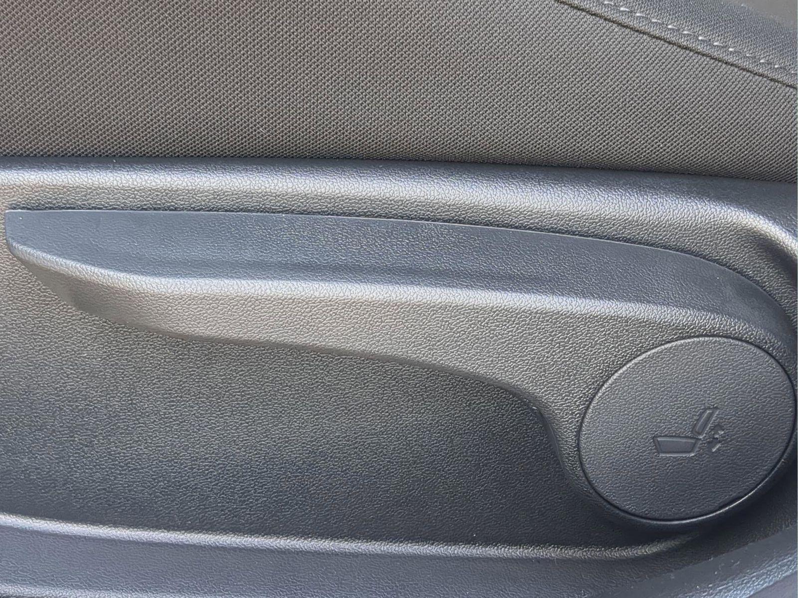 2025 Hyundai Elantra SEL - Photo 23