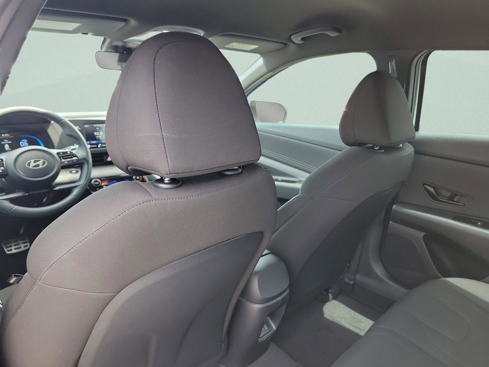 2026 Hyundai Elantra SEL Sport - Photo 16
