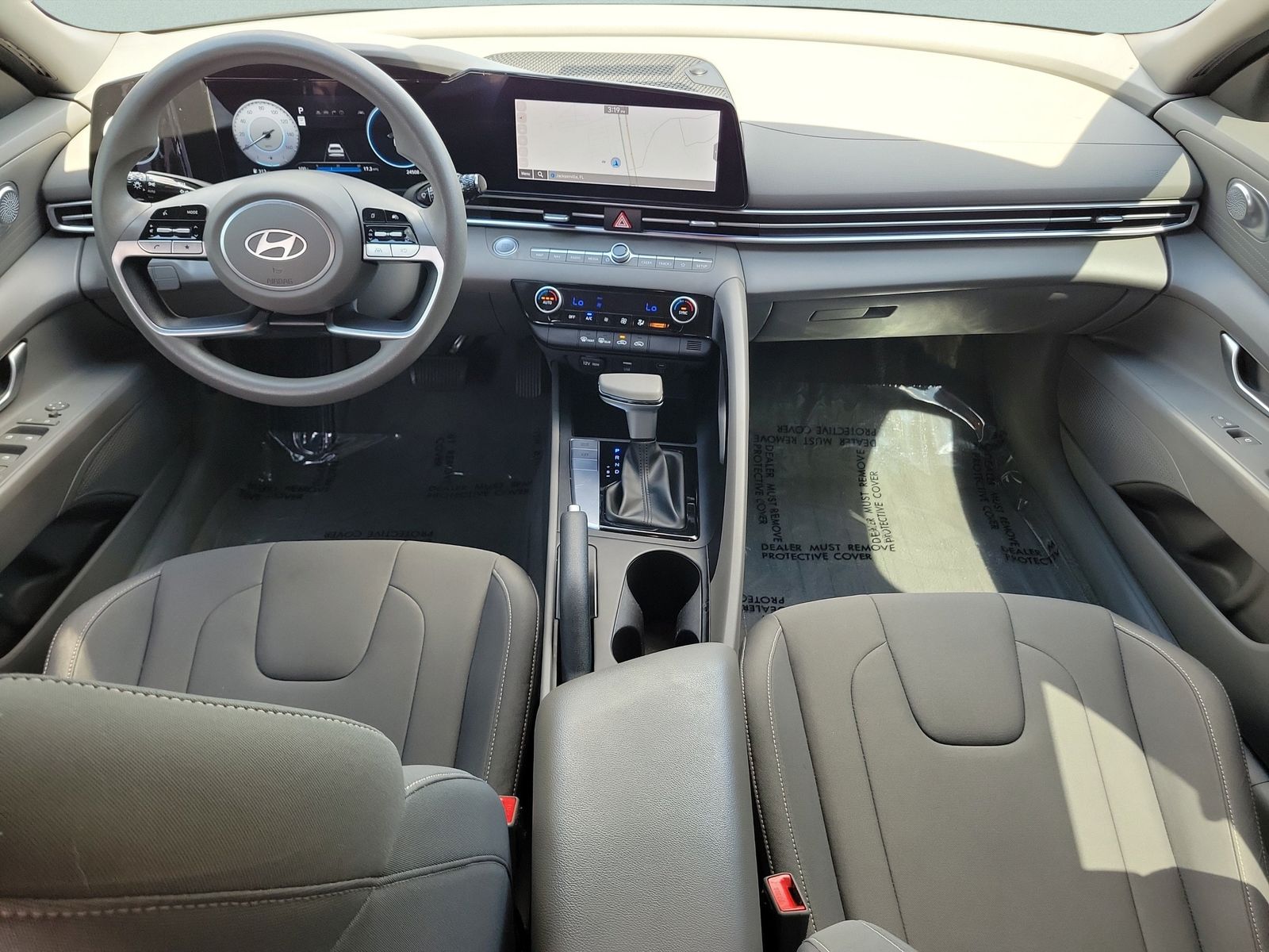 2024 Hyundai Elantra SEL - Photo 22