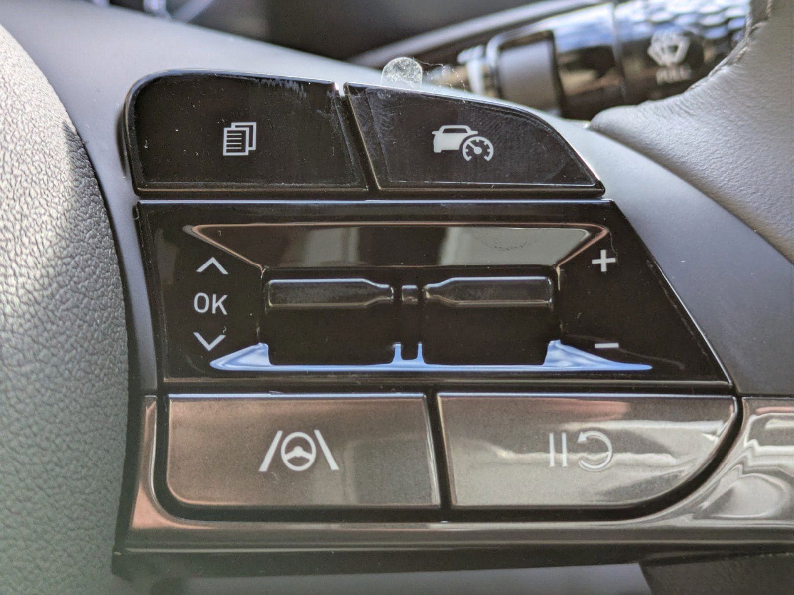 2025 Hyundai Elantra Blue - Photo 29