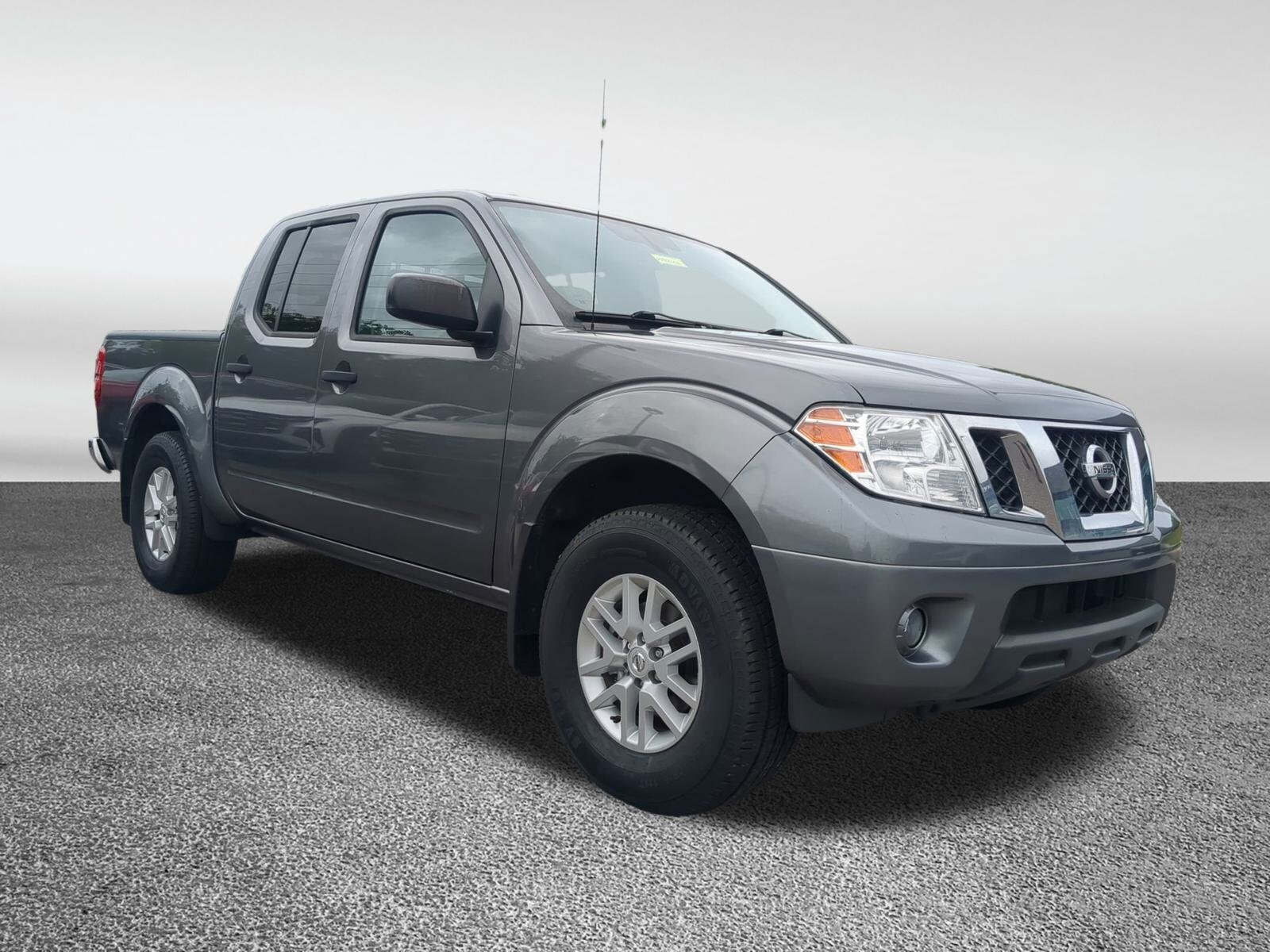 2021 Nissan Frontier SV photo 2