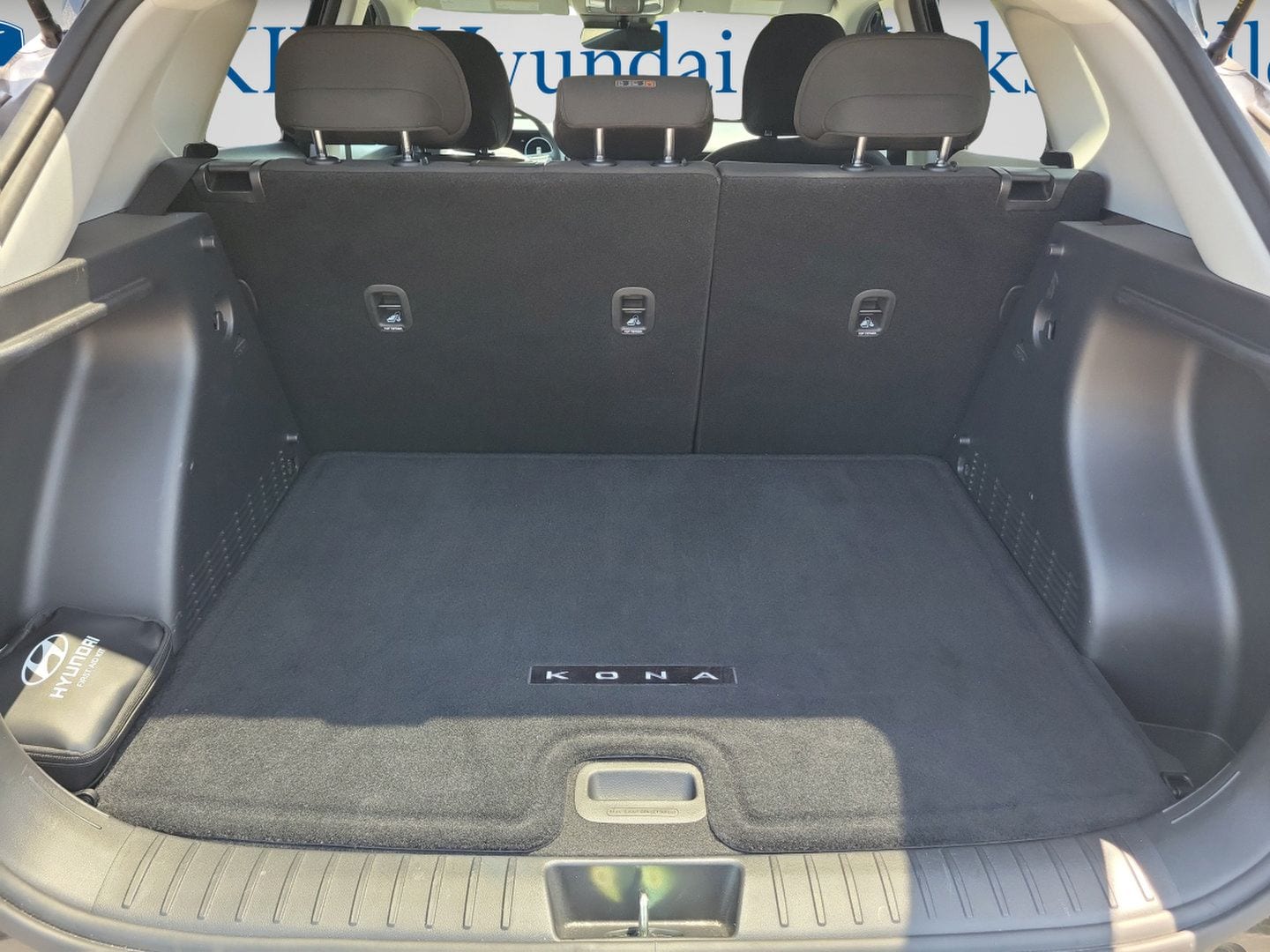 2025 Hyundai Kona SEL Convenience - Photo 16