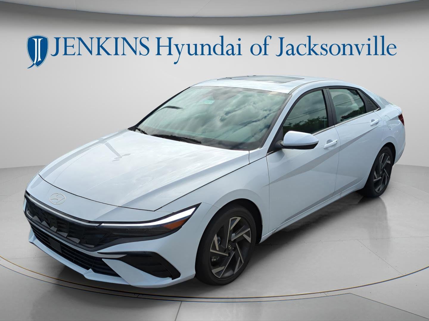 2025 Hyundai Elantra SEL - Photo 12