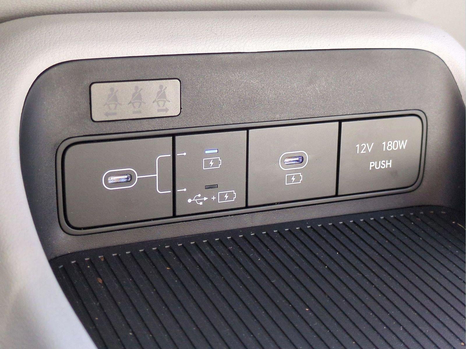 2025 Hyundai Kona SEL - Photo 27