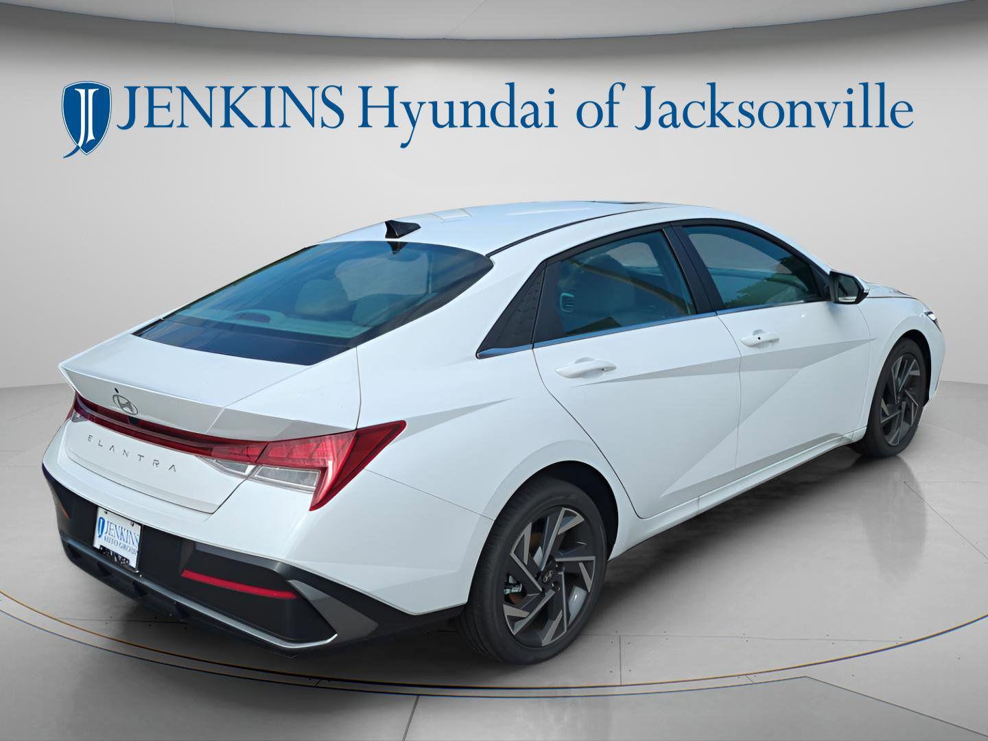 2025 Hyundai Elantra SEL - Photo 4