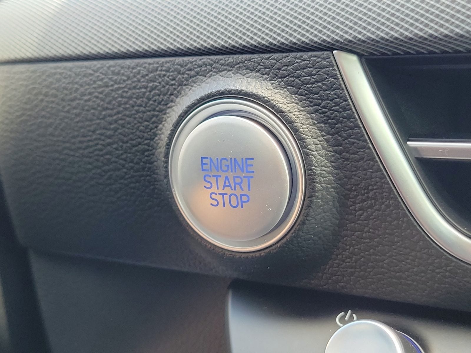 2025 Hyundai Sonata Hybrid SEL - Photo 36