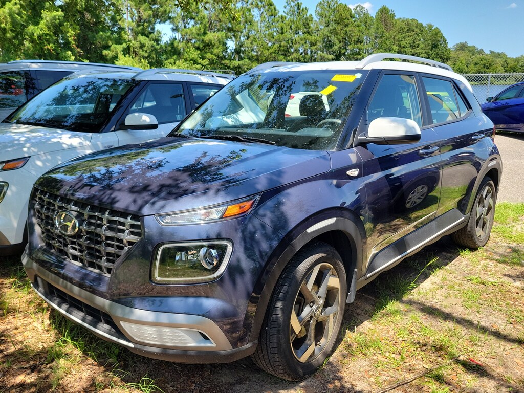 Used 2023 Hyundai Venue Limited SUV