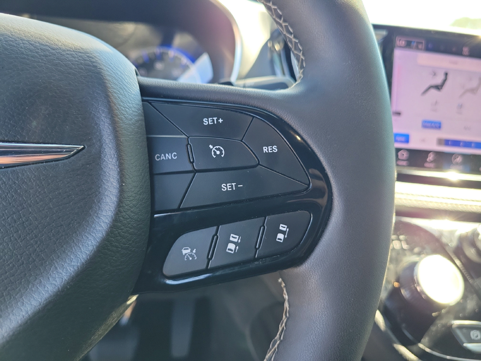 2025 Chrysler Pacifica Limited - Photo 30