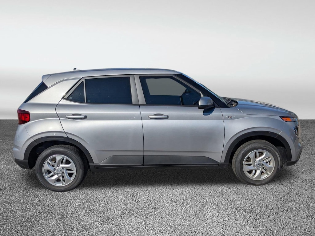 New 2025 Hyundai Venue SE SUV