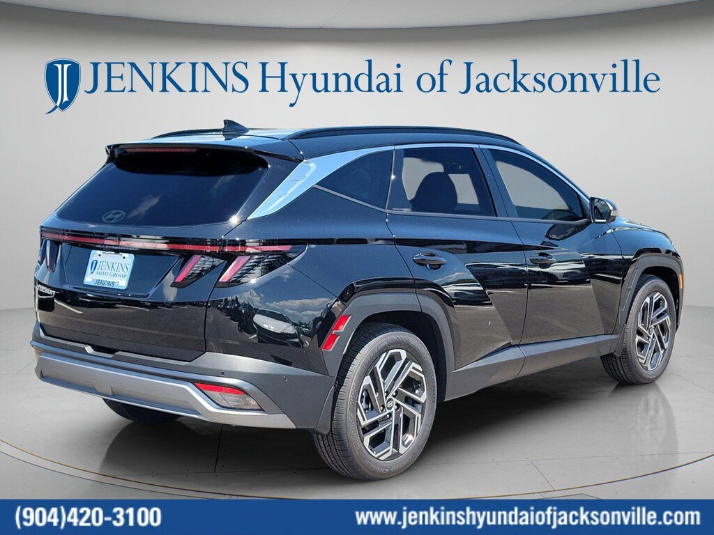 New 2026 Hyundai Tucson Limited FWD SUV