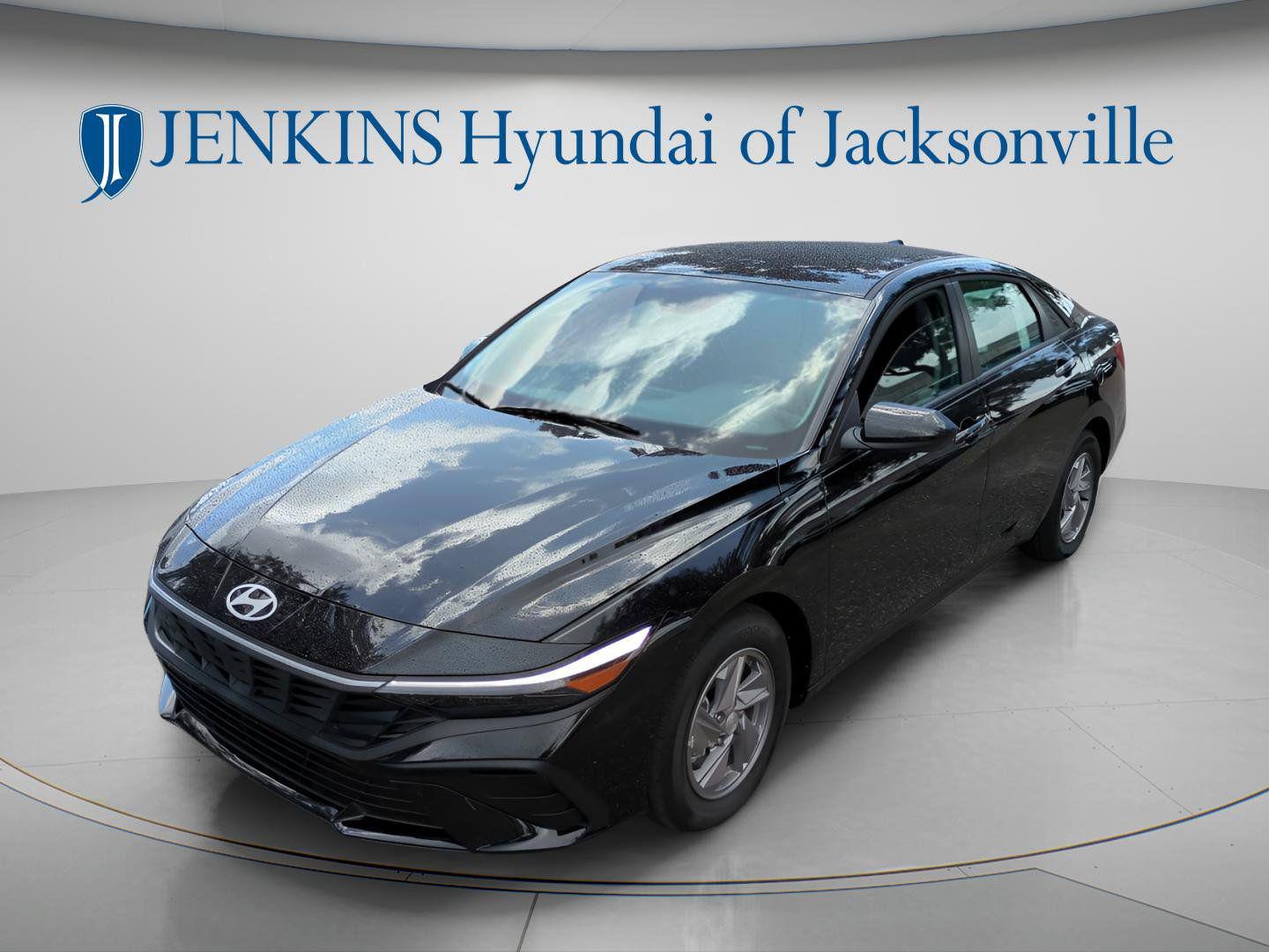 2025 Hyundai Elantra SE - Photo 10