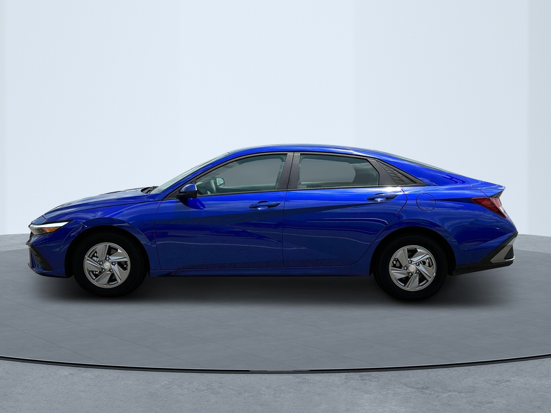 2025 Hyundai Elantra SE photo 3