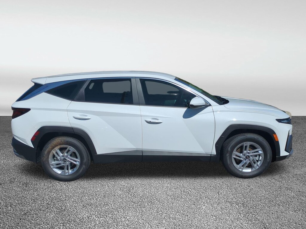 New 2026 Hyundai Tucson SE FWD SUV