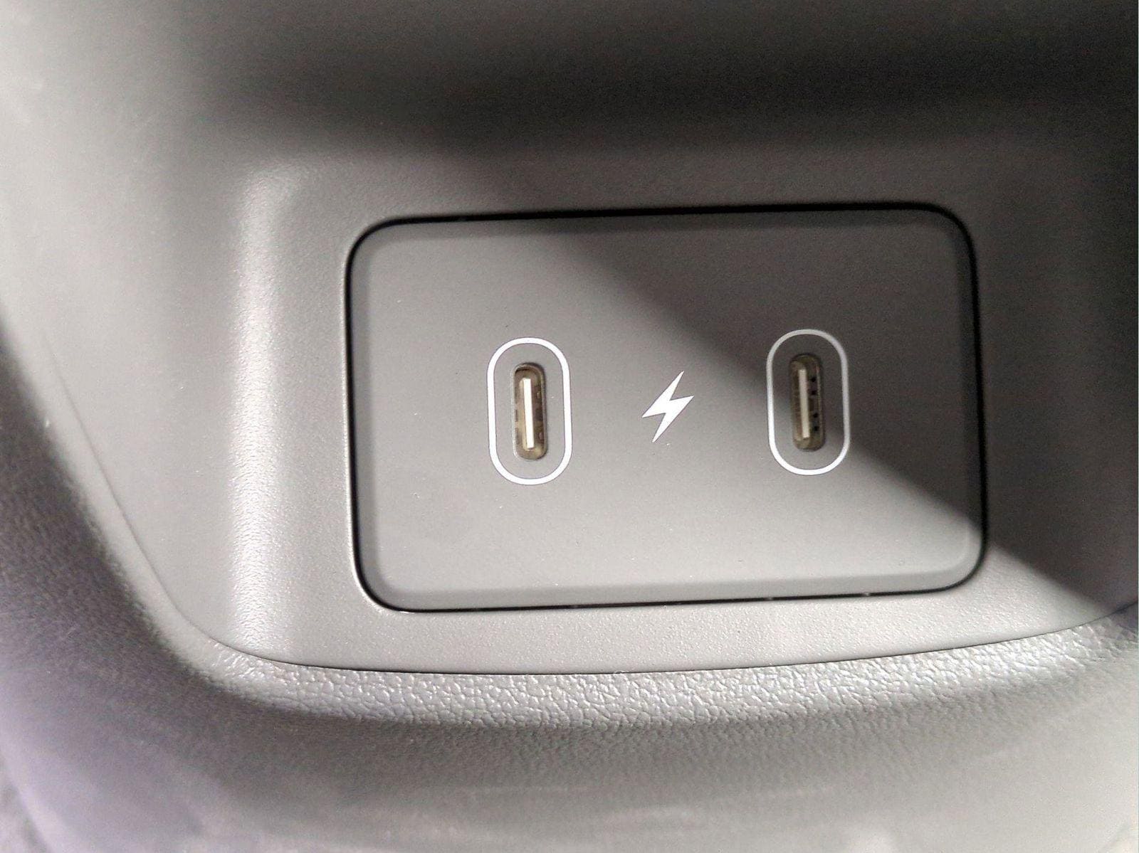 2025 Hyundai Elantra SEL - Photo 17