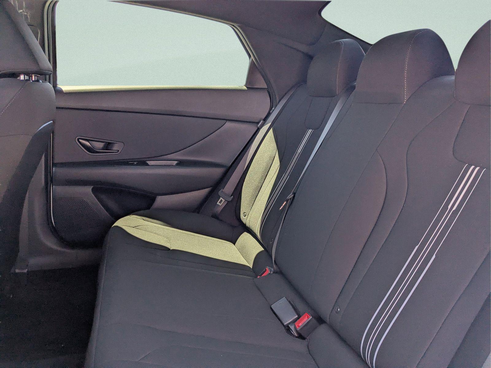2025 Hyundai Elantra Blue - Photo 19