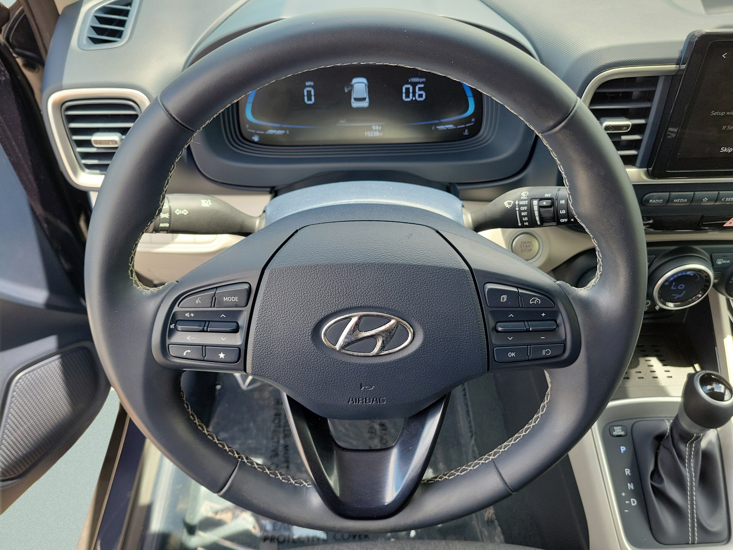 2023 Hyundai Venue Limited - Photo 25