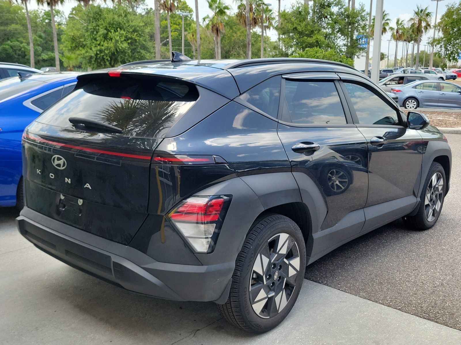 2025 Hyundai Kona SEL Convenience - Photo 8