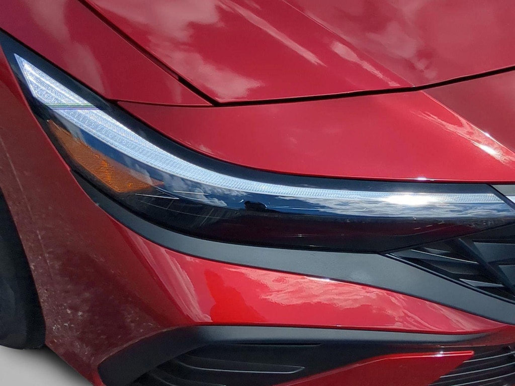 New 2025 Hyundai Elantra SE Sedan