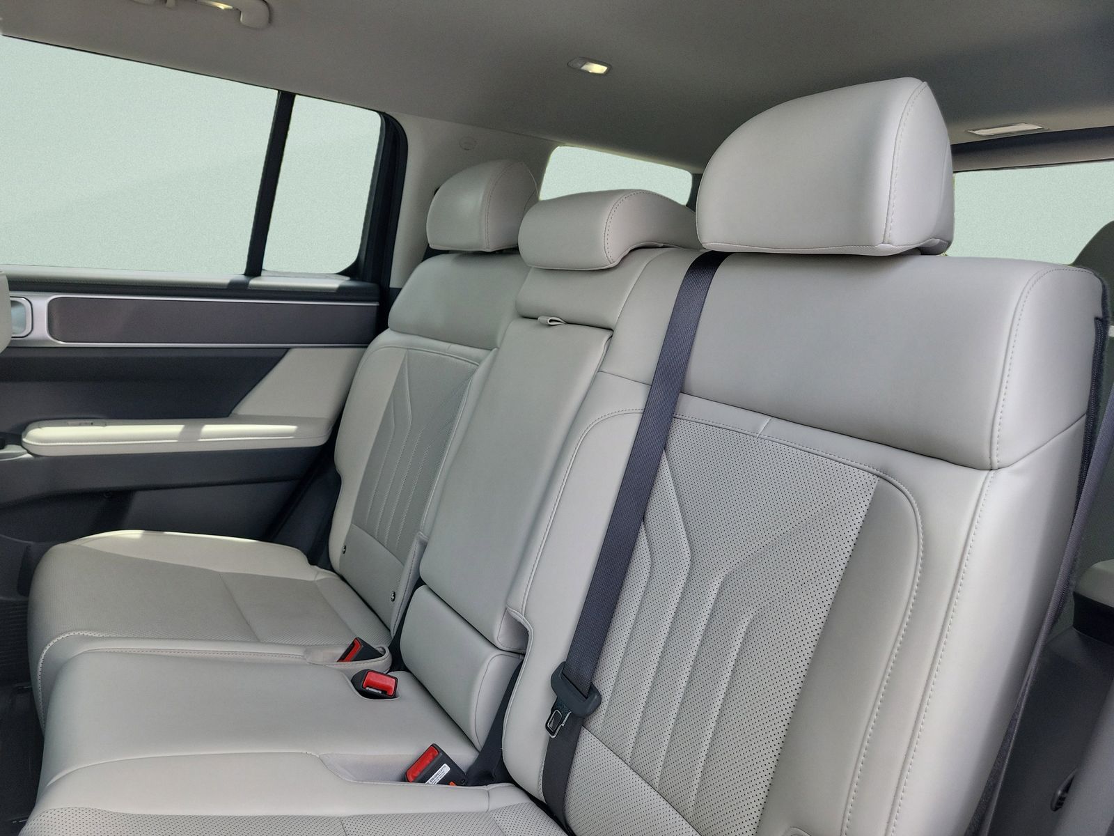 2025 Hyundai Santa Fe SEL - Photo 22