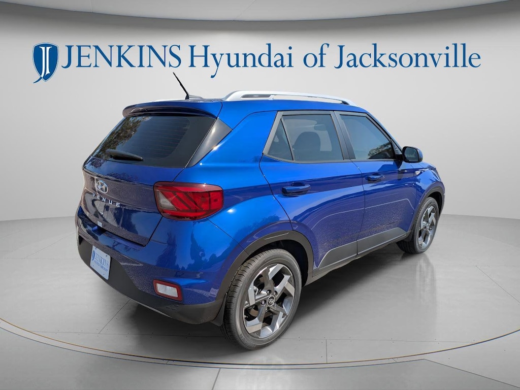 New 2025 Hyundai Venue SEL SUV