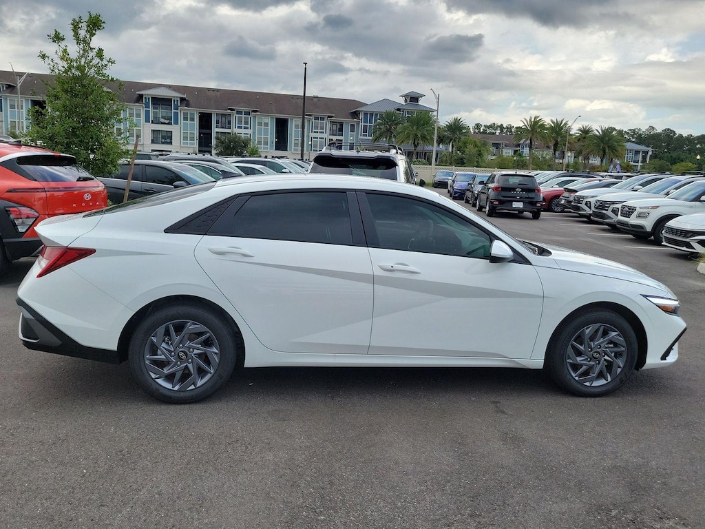 New 2026 Hyundai Elantra Hybrid Blue Sedan