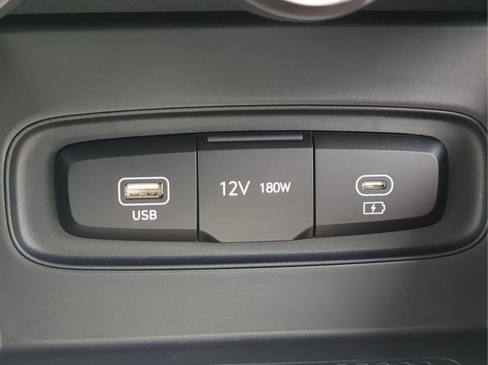 2026 Hyundai Venue SE - Photo 30