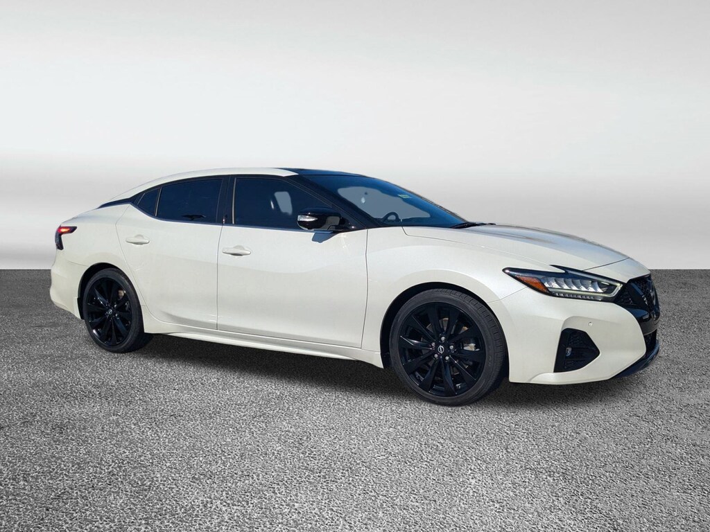 Used 2023 Nissan Maxima SR Sedan