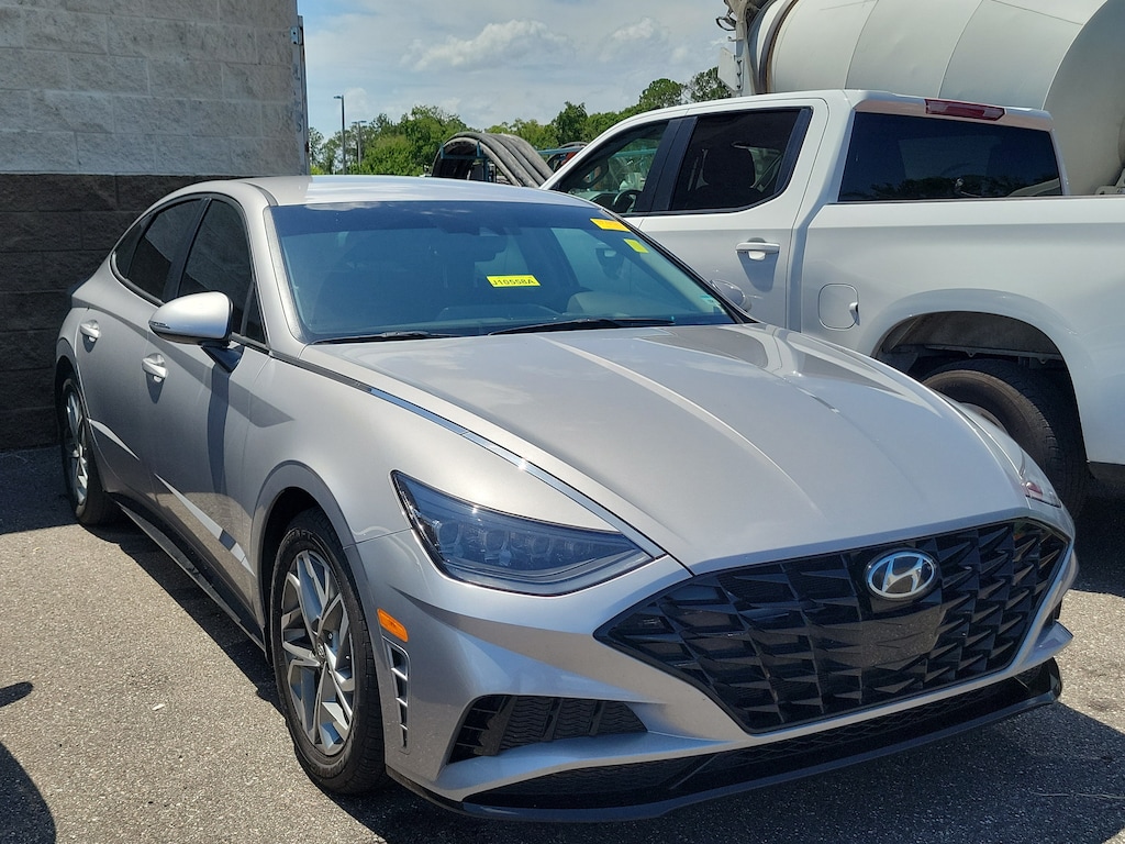 Used 2023 Hyundai Sonata SEL Sedan