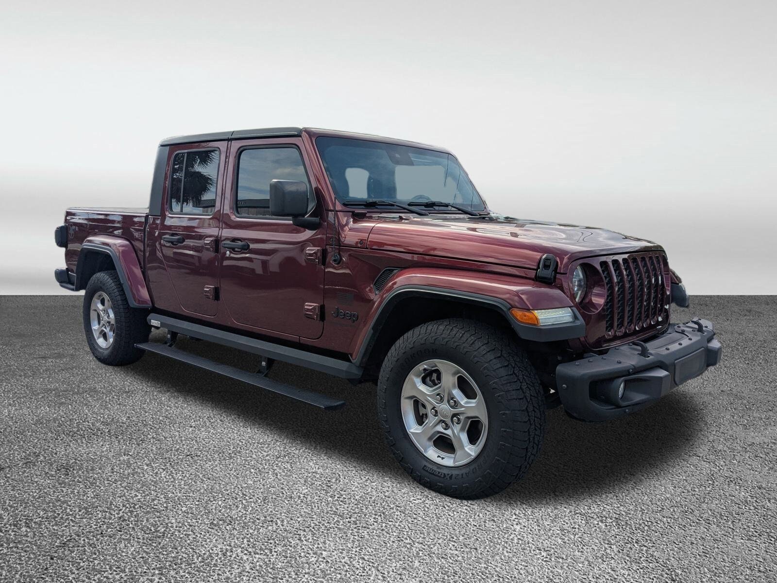 2021 Jeep Gladiator Sport photo 2