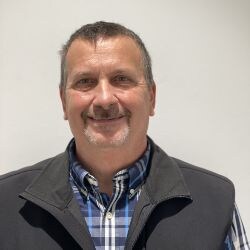 Staff member Frank Cersosimo from ID_30a46819ff31