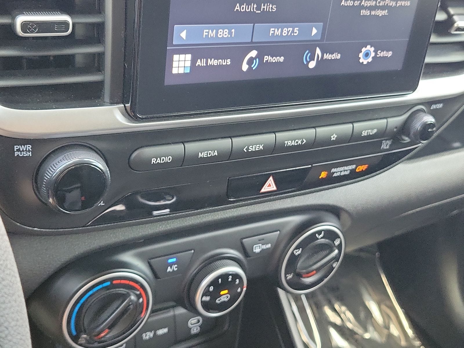 2025 Hyundai Venue SE - Photo 35