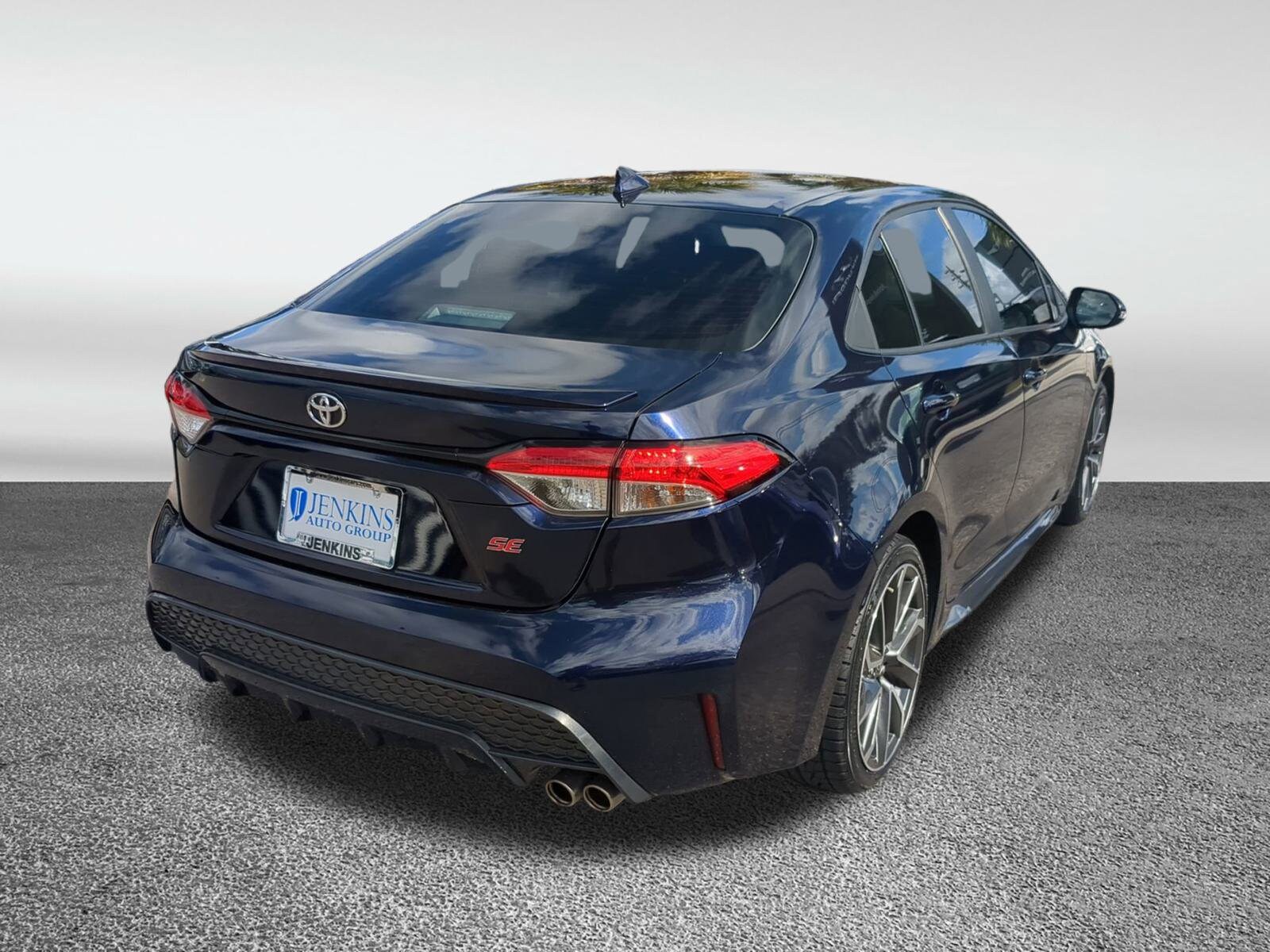 2022 Toyota Corolla SE photo 4