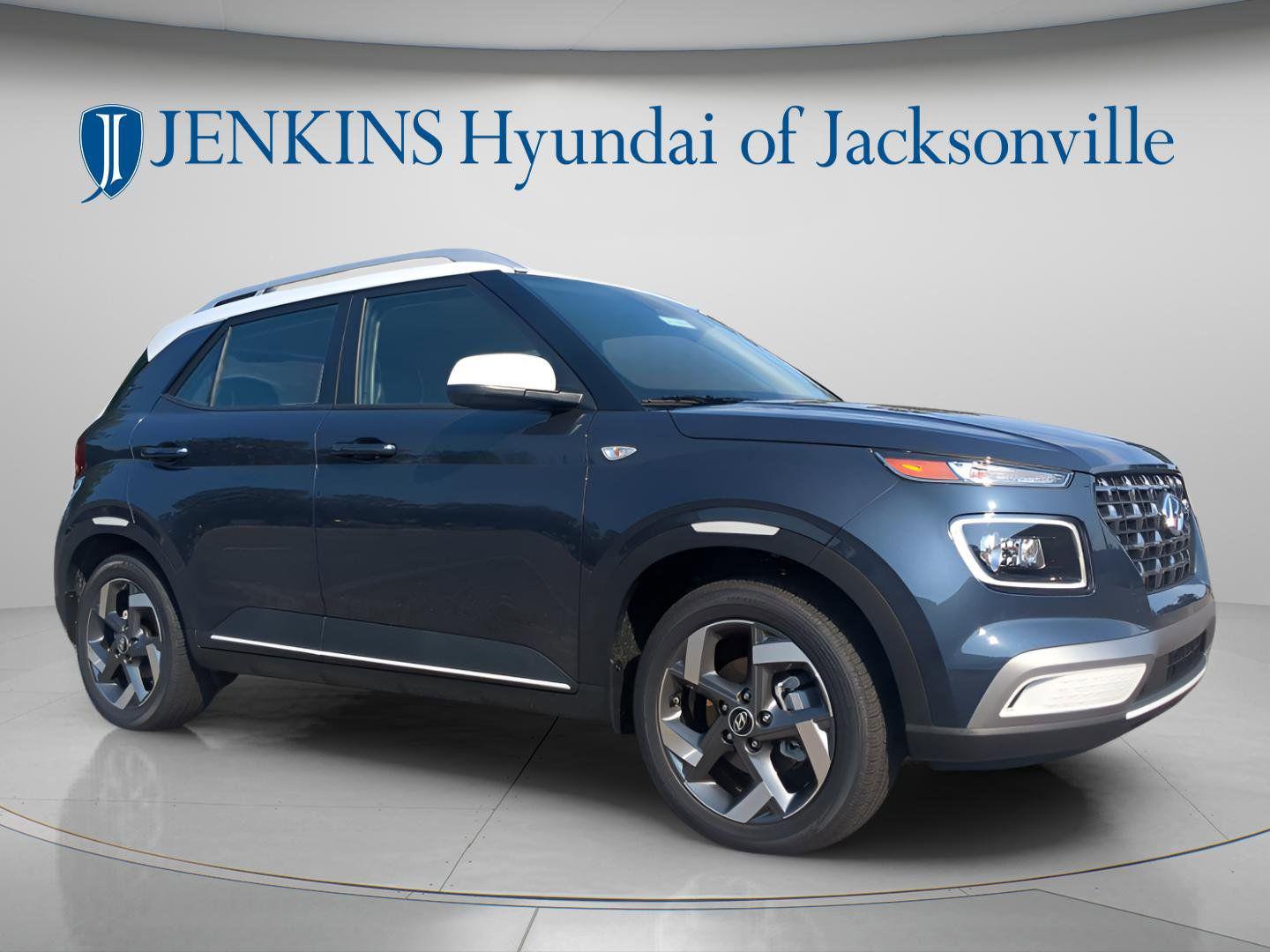 2025 Hyundai Venue Limited - Photo 17