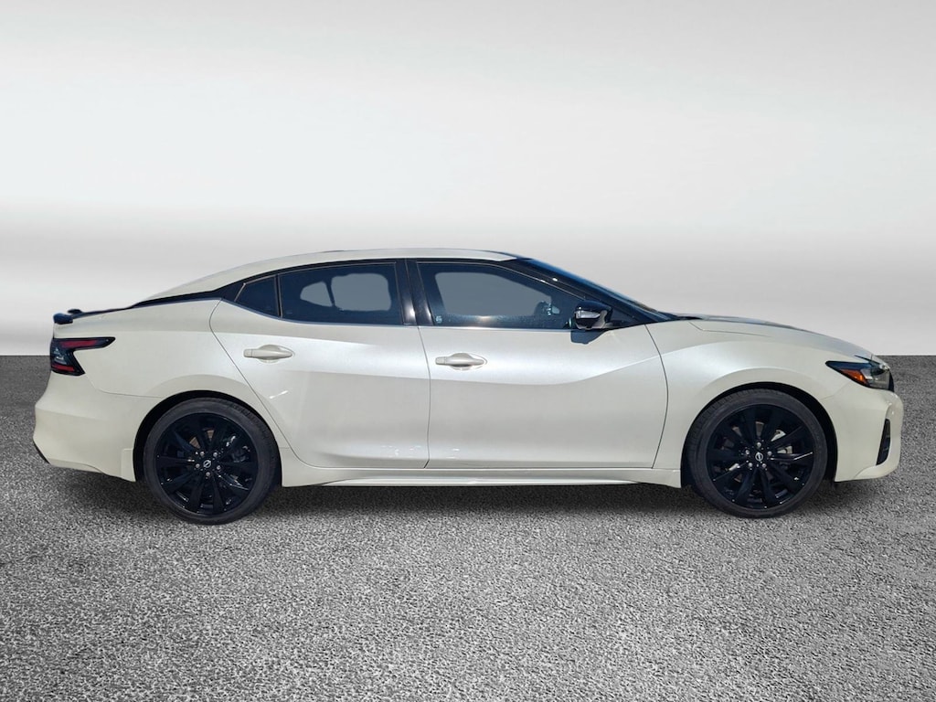 Used 2023 Nissan Maxima SR Sedan