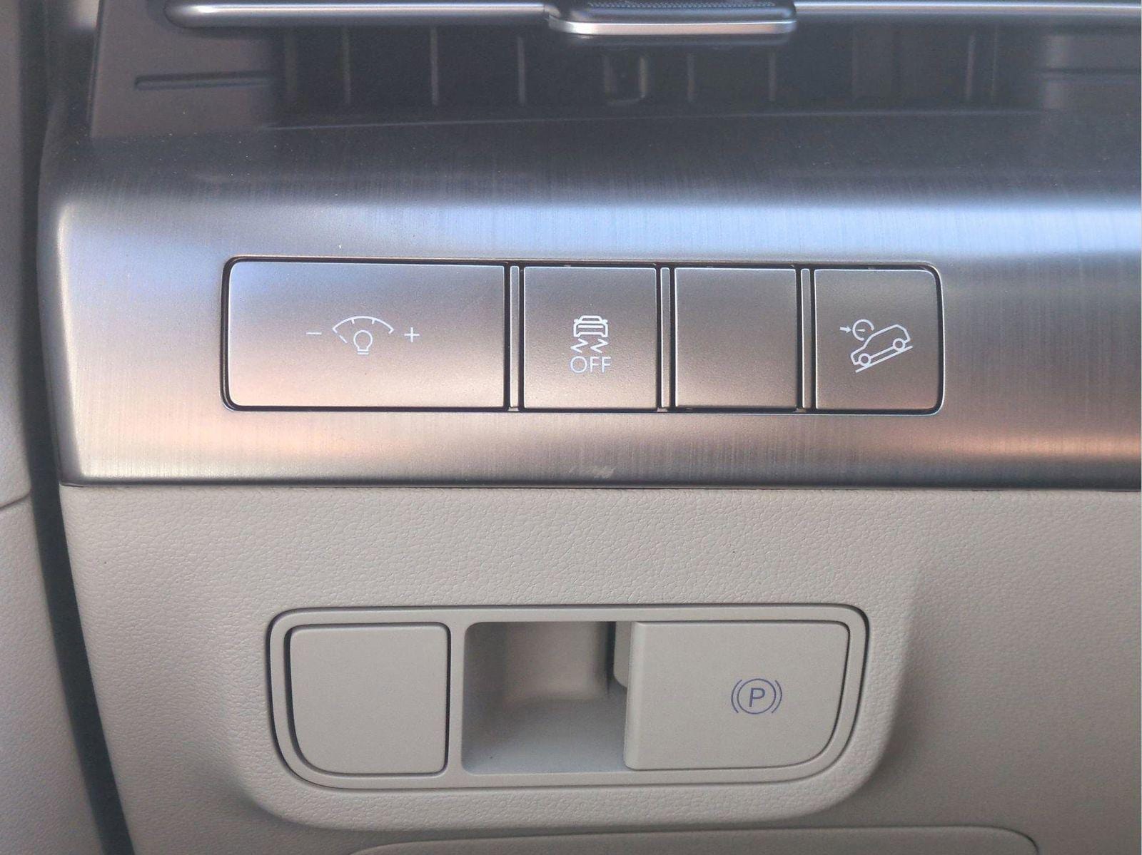 2025 Hyundai Kona SEL - Photo 29