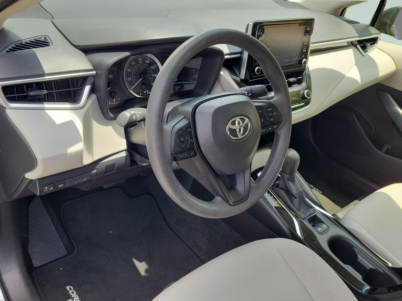 2020 Toyota Corolla LE - Photo 20
